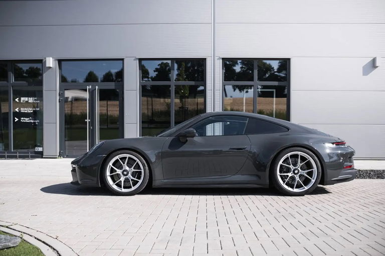 Porsche 992 GT3 Touring