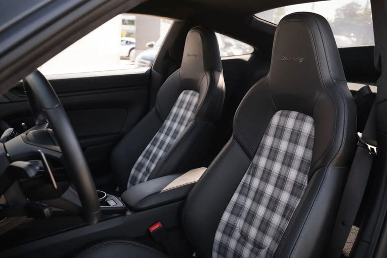 Porsche 992 GT3 Touring