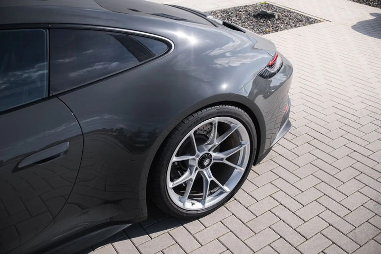 Porsche 992 GT3 Touring