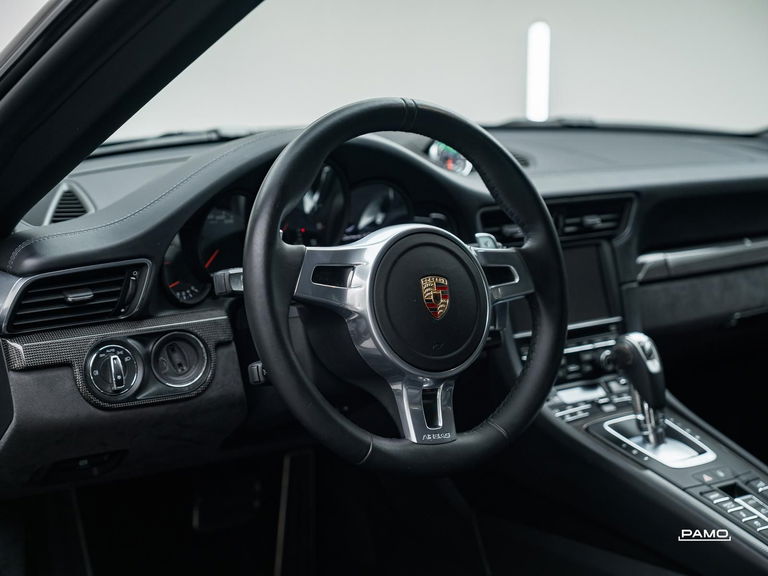 Porsche 991 Carrera GTS