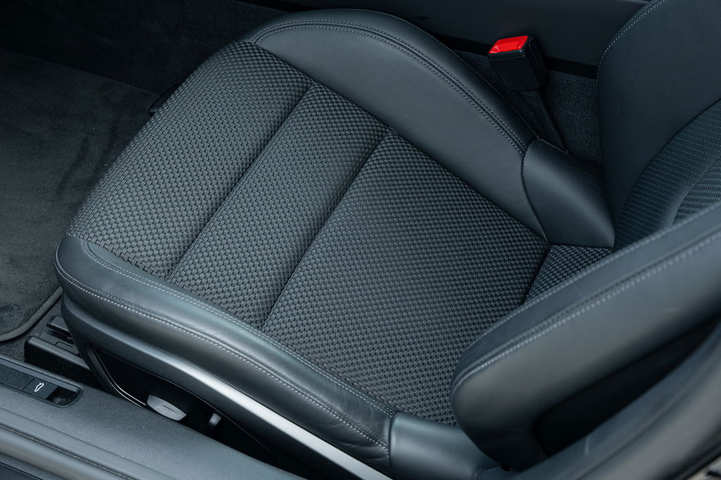 Porsche 992 Carrera T