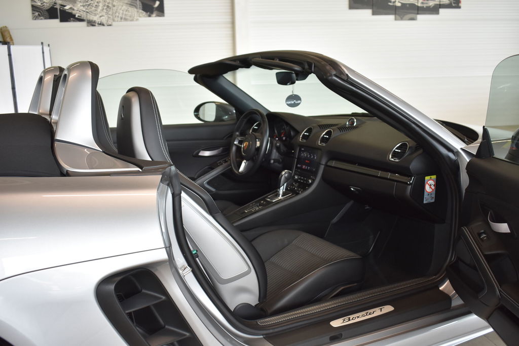 Porsche 718 Boxster T