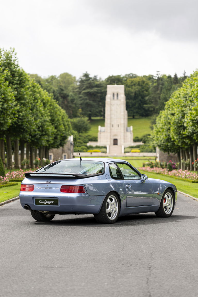 Porsche 968