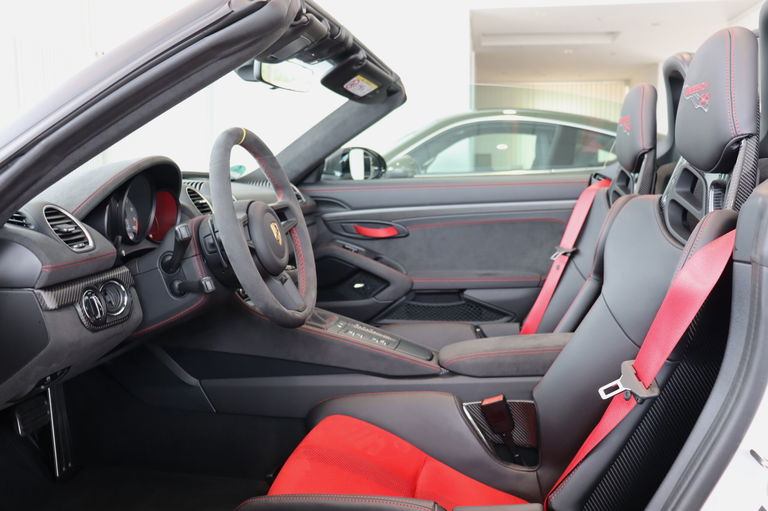 Porsche 718 Spyder RS