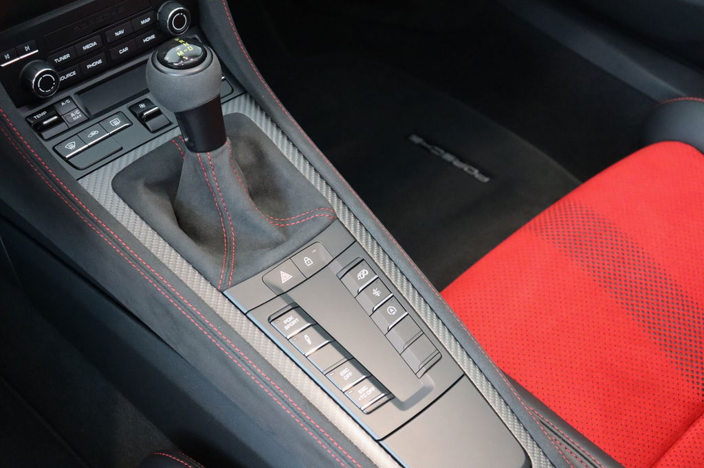 Porsche 718 Spyder RS