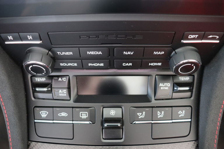 Porsche 718 Spyder RS