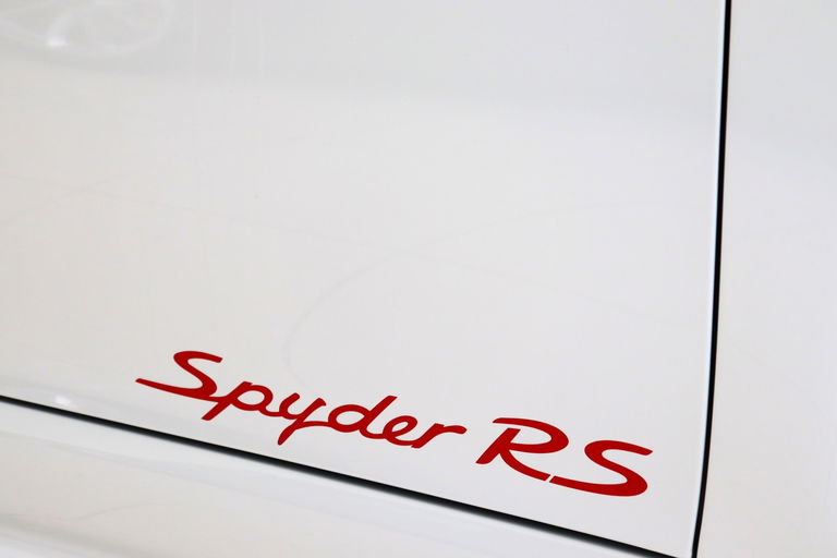 Porsche 718 Spyder RS