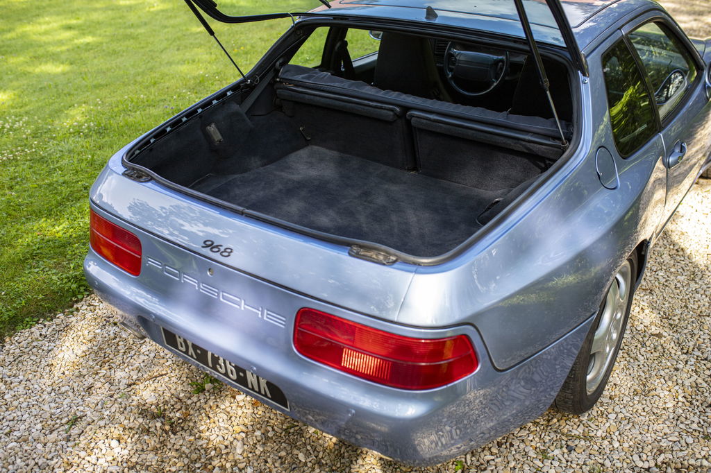Porsche 968