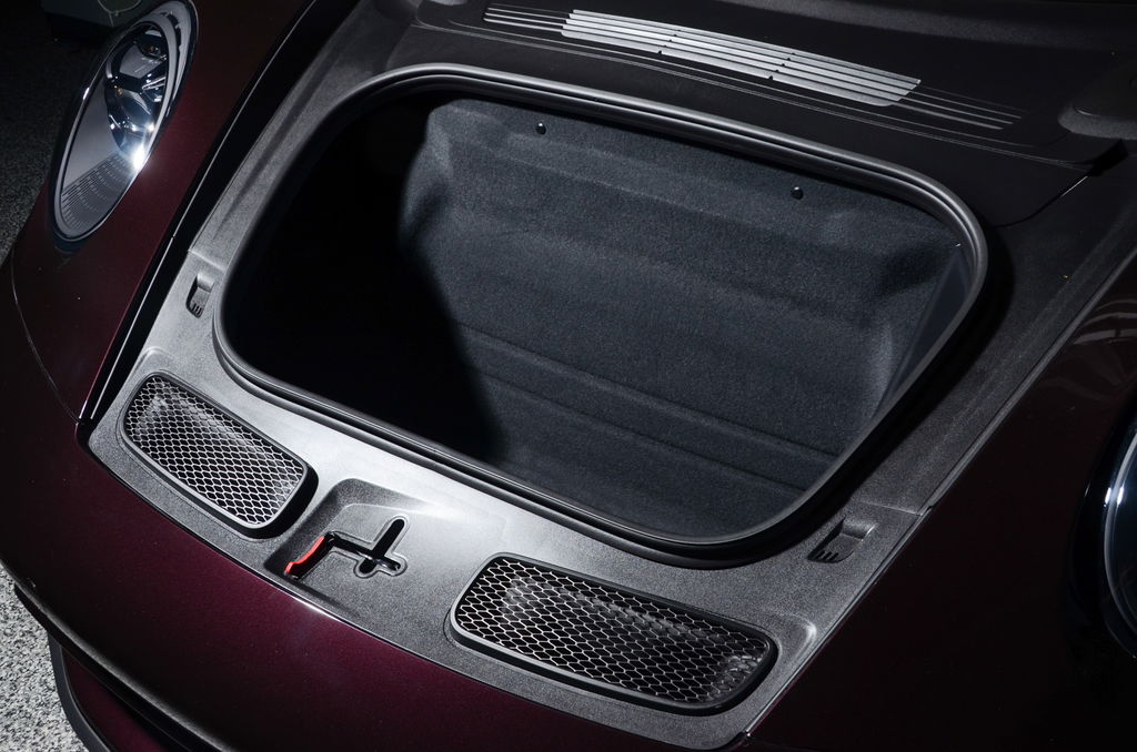 Porsche 992 GT3 Touring