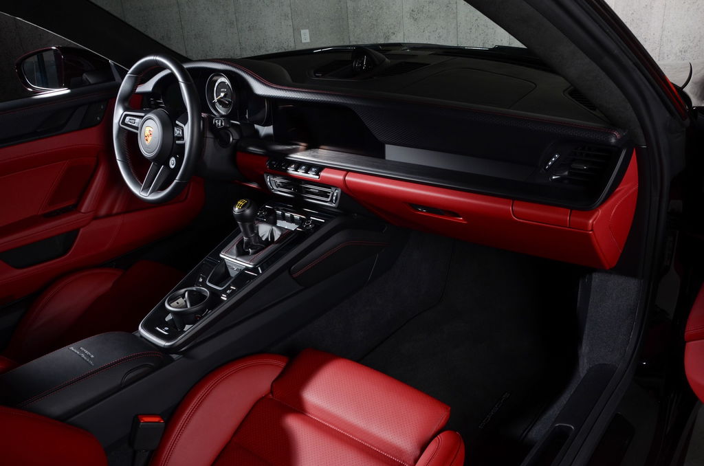 Porsche 992 GT3 Touring