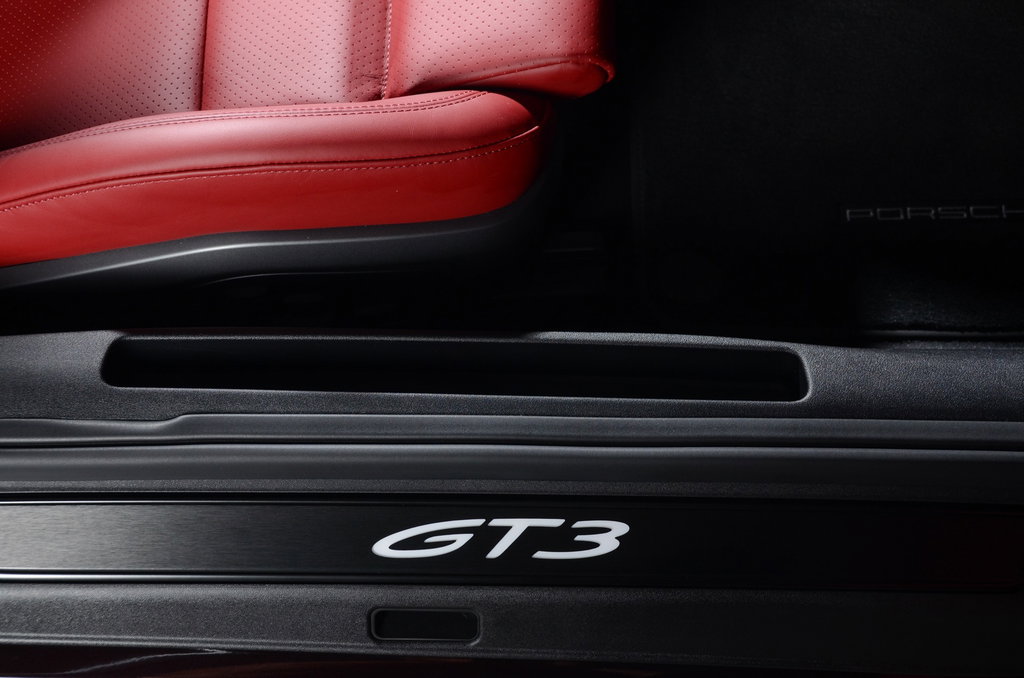 Porsche 992 GT3 Touring