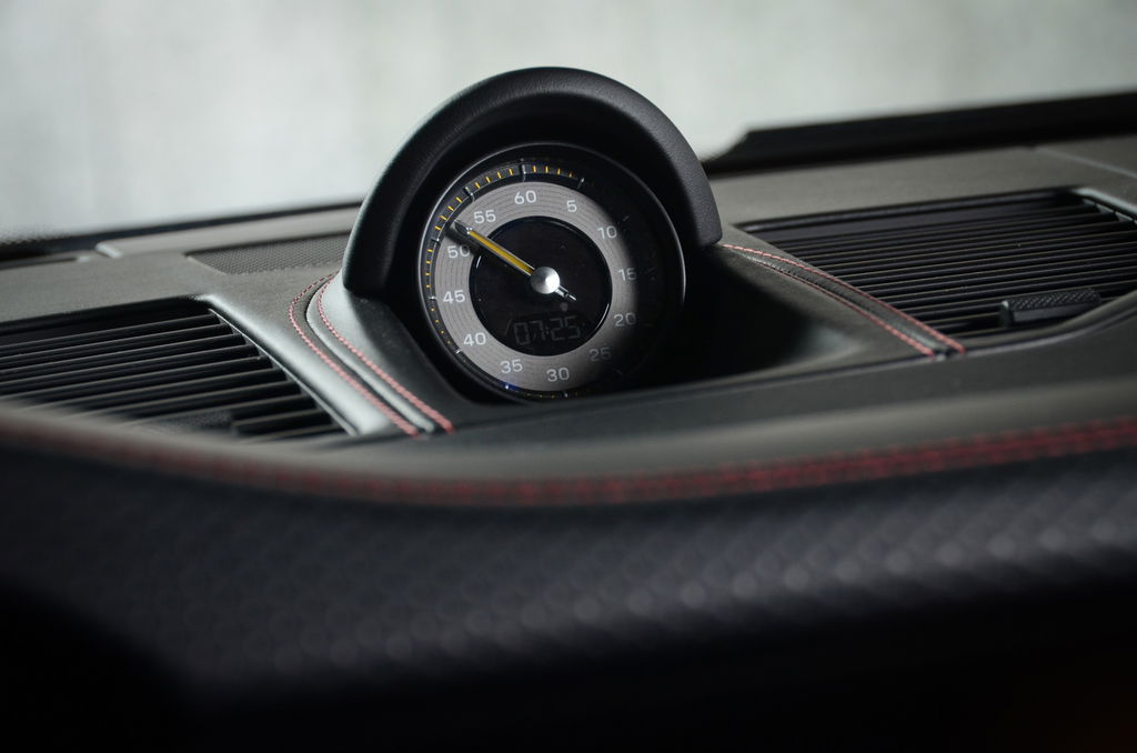 Porsche 992 GT3 Touring