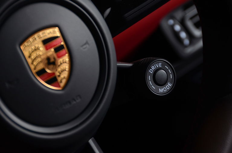 Porsche 992 GT3 Touring