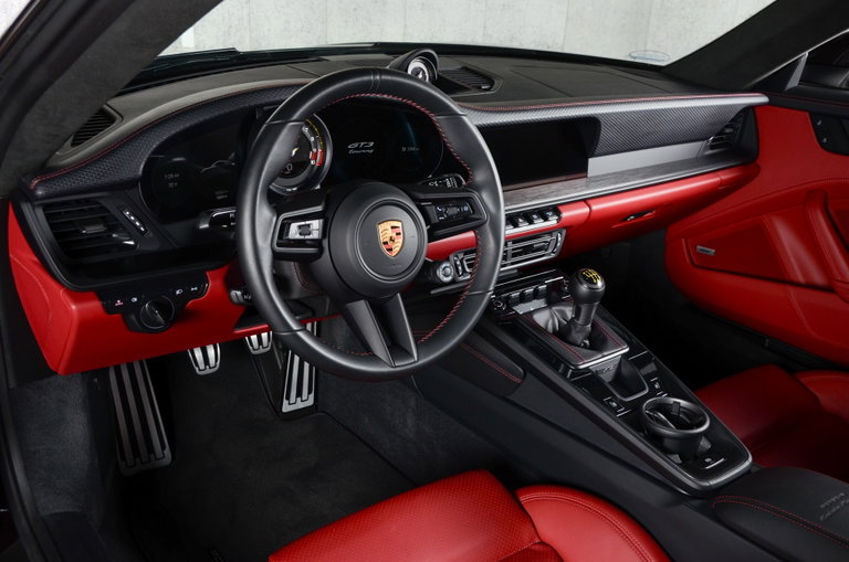 Porsche 992 GT3 Touring