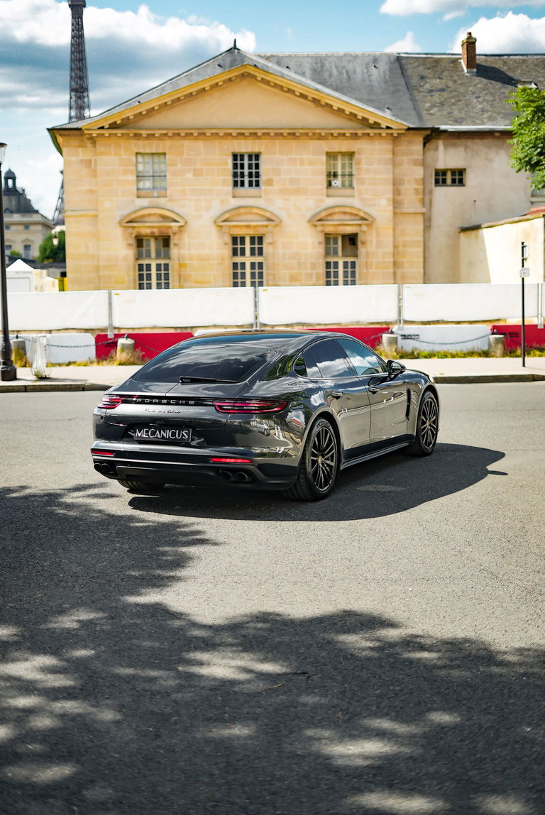 Porsche Panamera Turbo