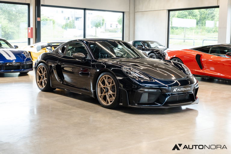 Porsche 718 Cayman GT4 RS