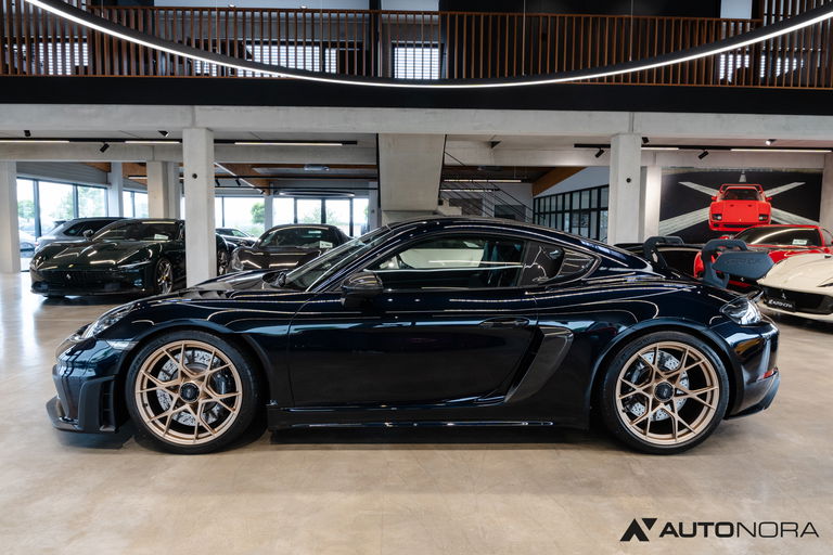 Porsche 718 Cayman GT4 RS