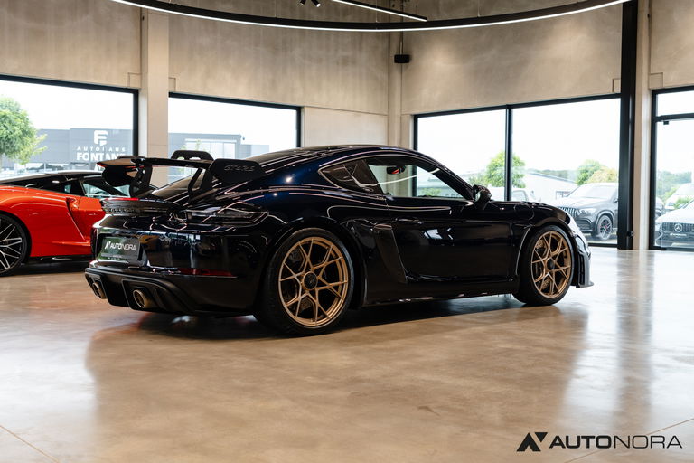 Porsche 718 Cayman GT4 RS
