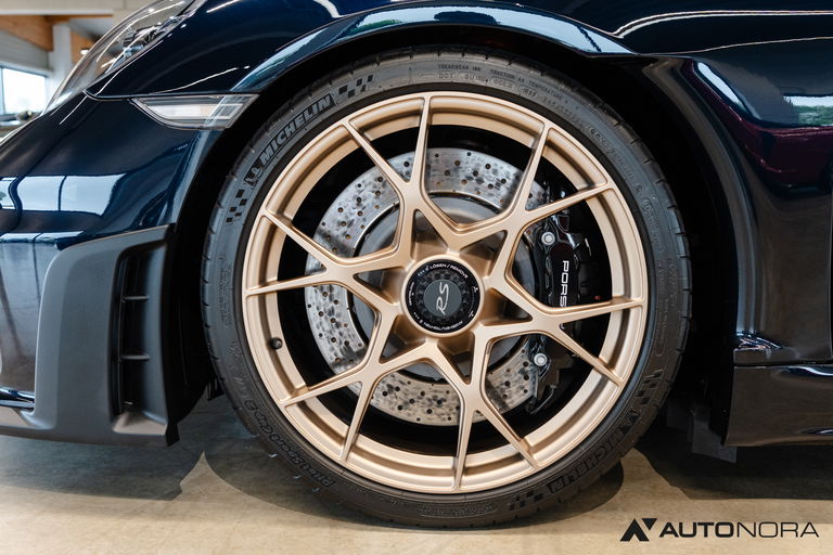 Porsche 718 Cayman GT4 RS