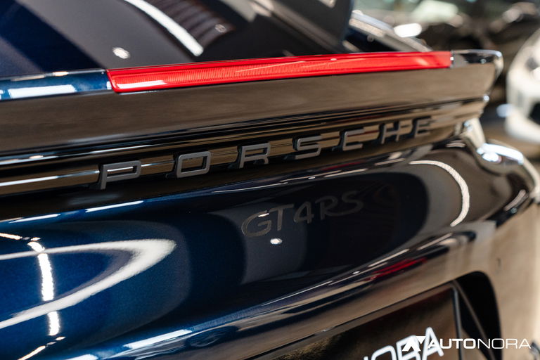 Porsche 718 Cayman GT4 RS