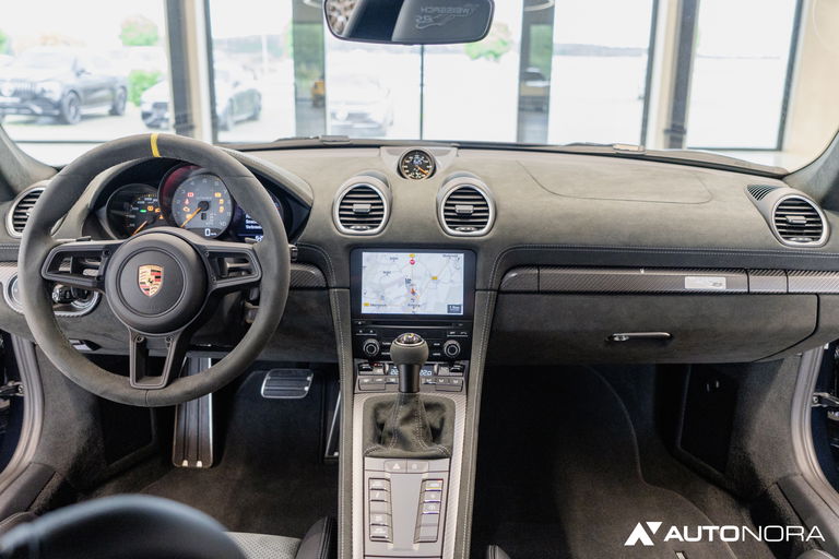 Porsche 718 Cayman GT4 RS