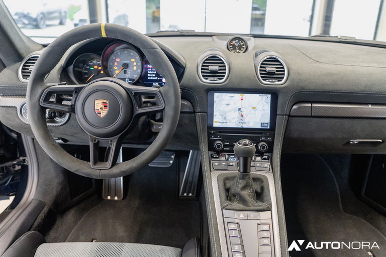 Porsche 718 Cayman GT4 RS