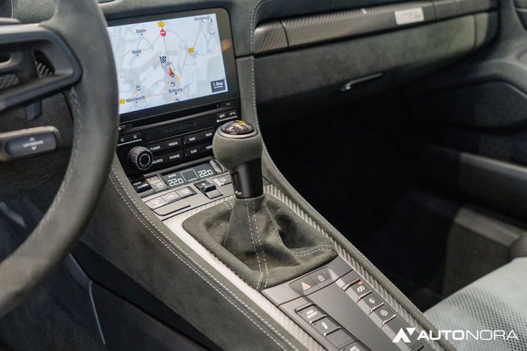 Porsche 718 Cayman GT4 RS