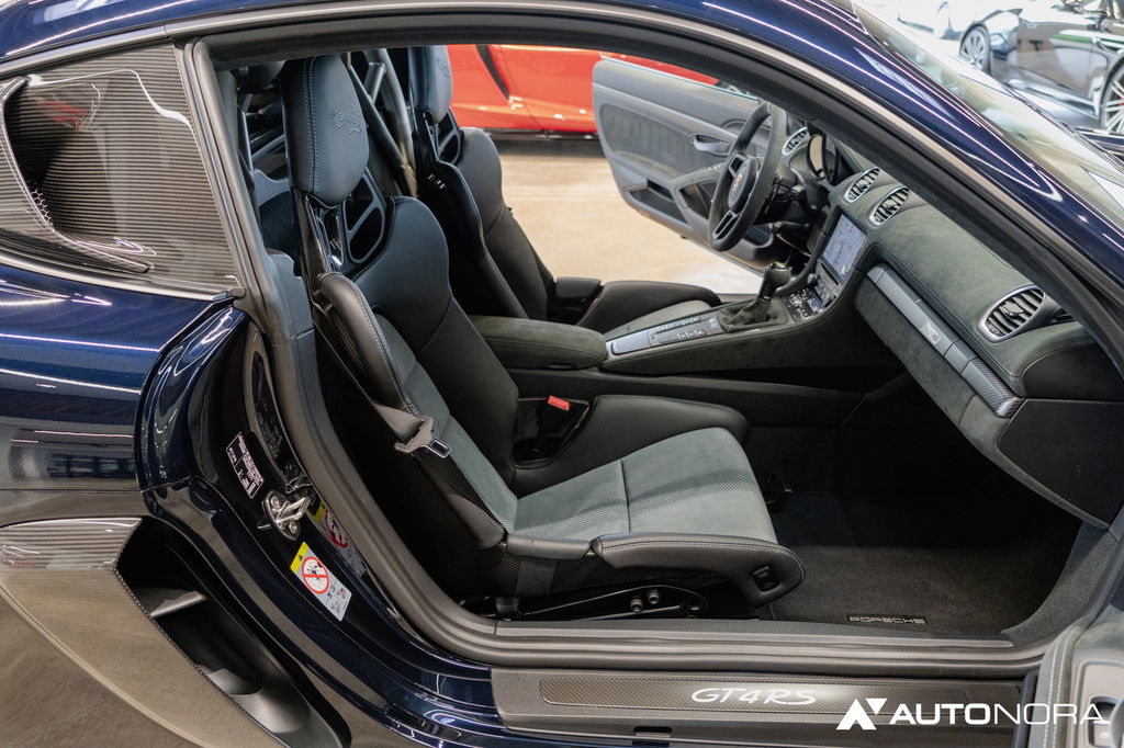 Porsche 718 Cayman GT4 RS