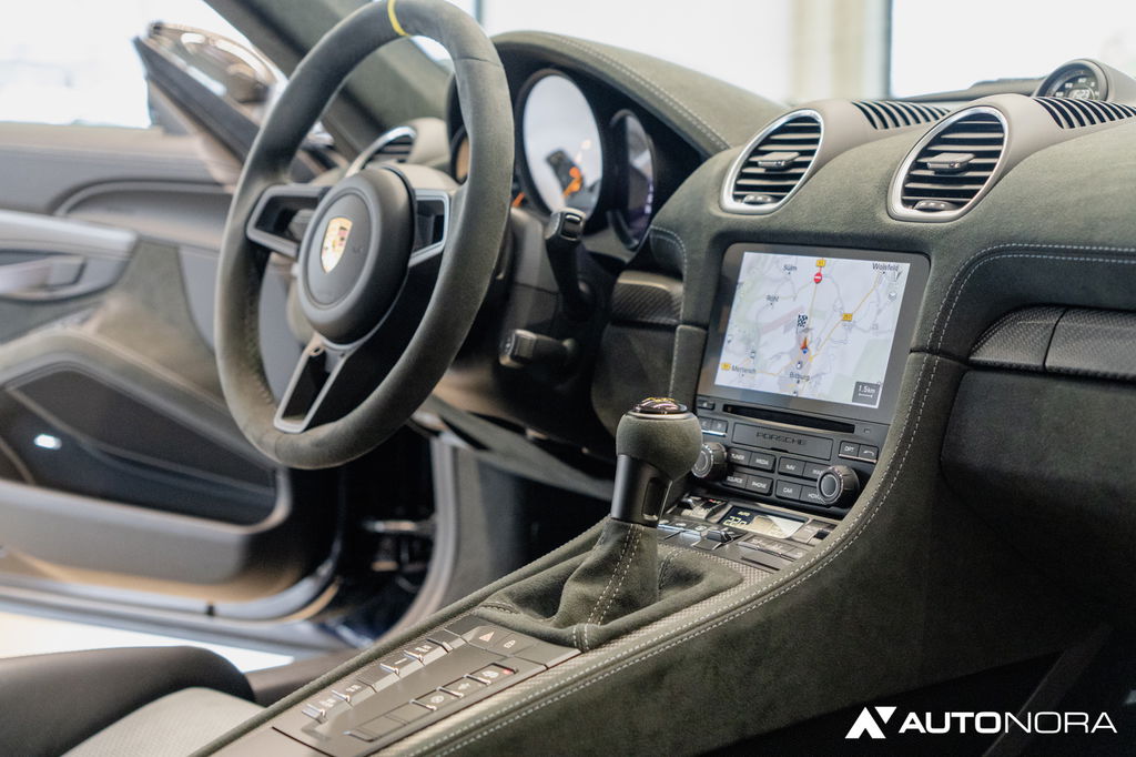 Porsche 718 Cayman GT4 RS