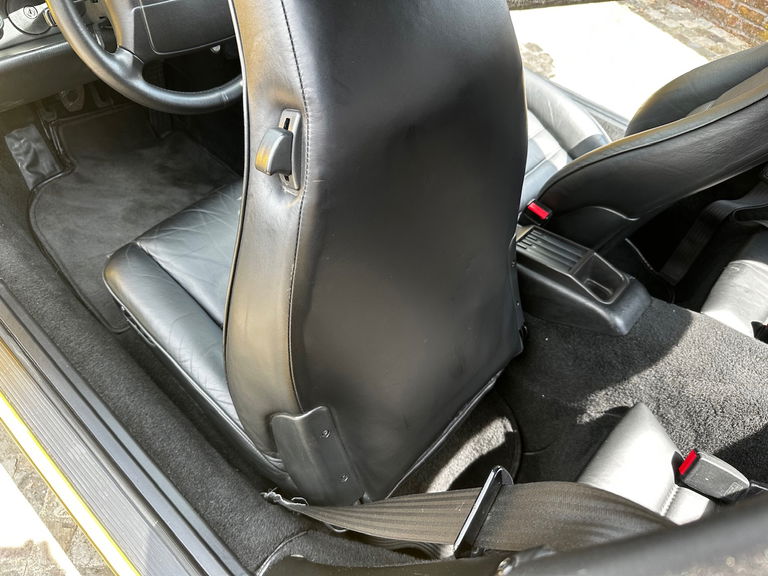 Porsche 964 Carrera 4