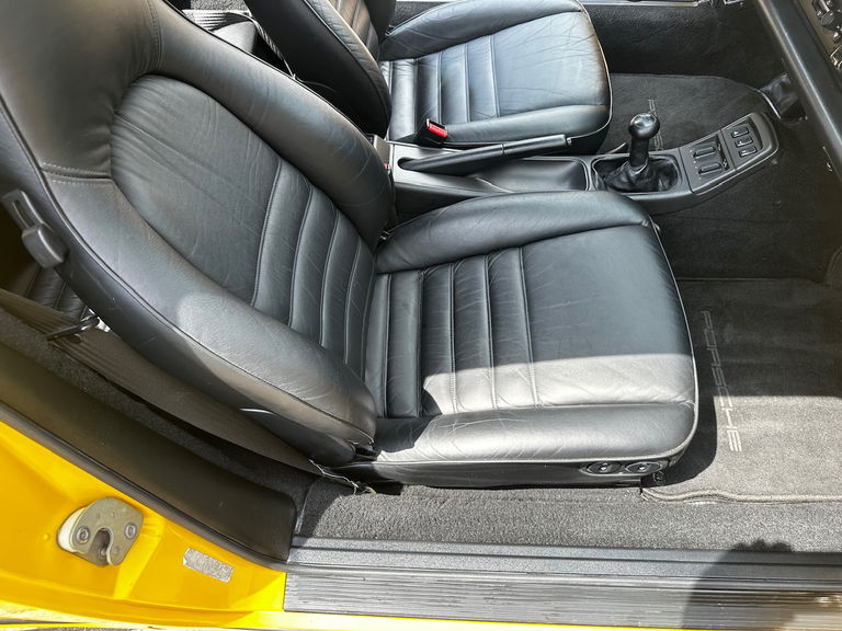 Porsche 964 Carrera 4