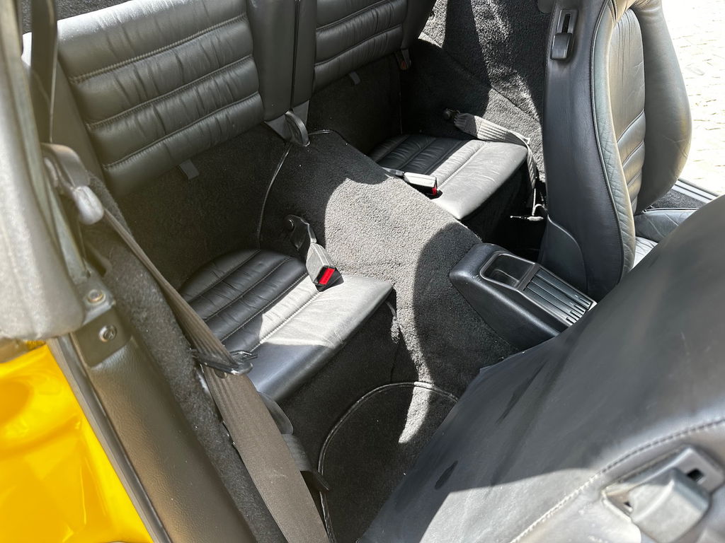 Porsche 964 Carrera 4