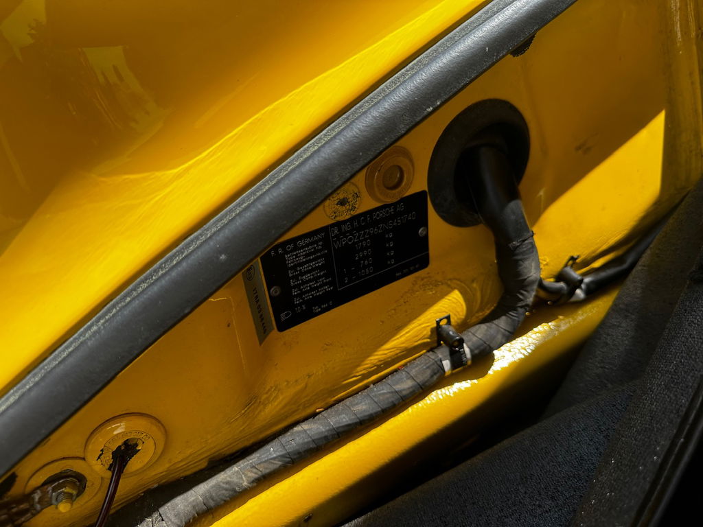 Porsche 964 Carrera 4