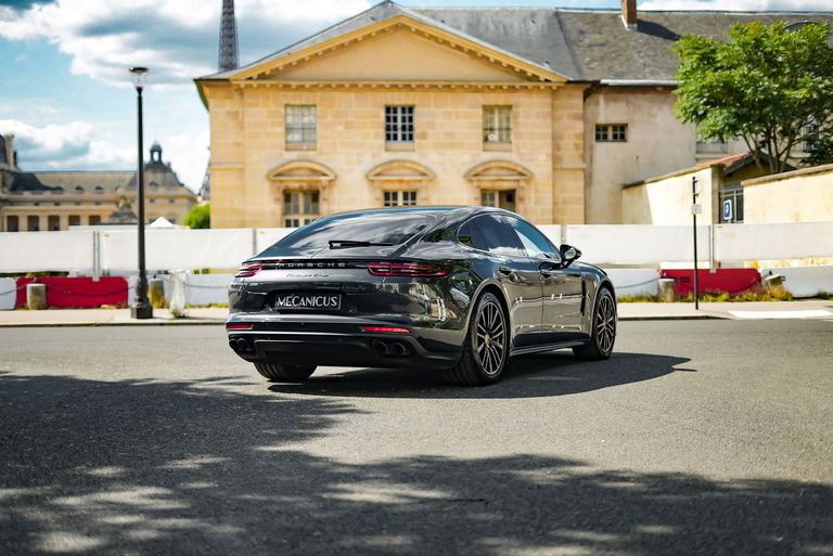 Porsche Panamera Turbo