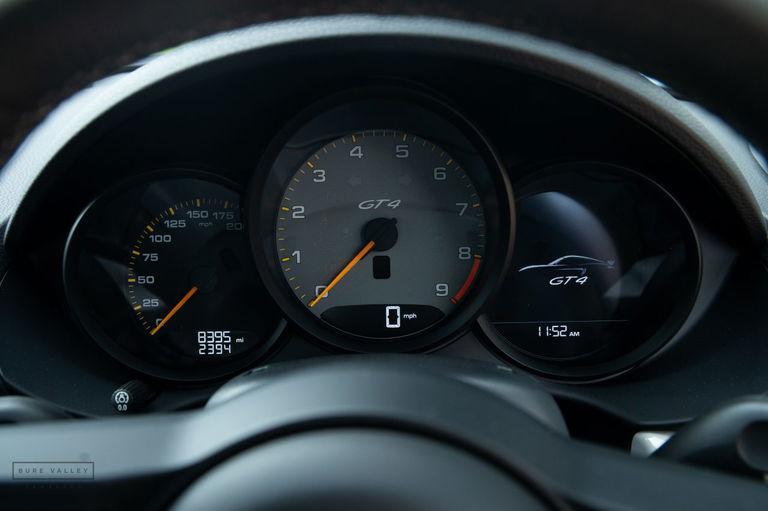 Porsche 718 Cayman GT4