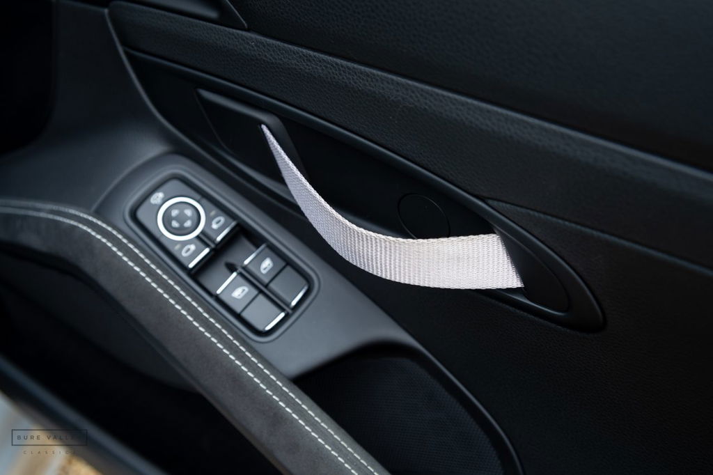 Porsche 718 Cayman GT4