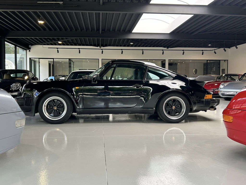 Porsche 911 Turbo 3.3