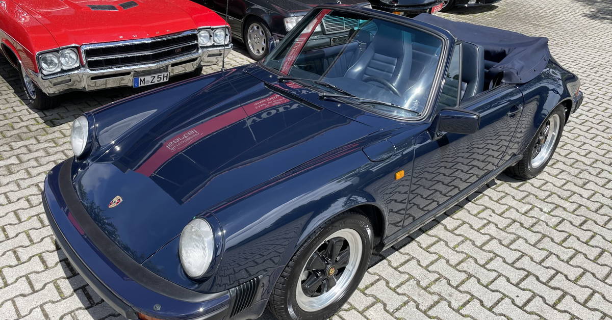 ブランチュール様ネイビー2 Porsche 911 Carrera 3.2 1983 - elferspot.com - Marketplace for