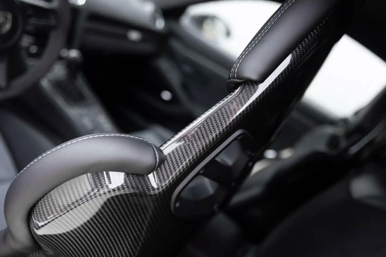 Porsche 718 Cayman GT4 RS