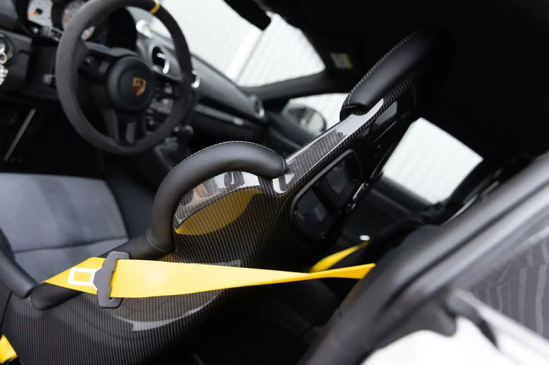 Porsche 718 Cayman GT4 RS