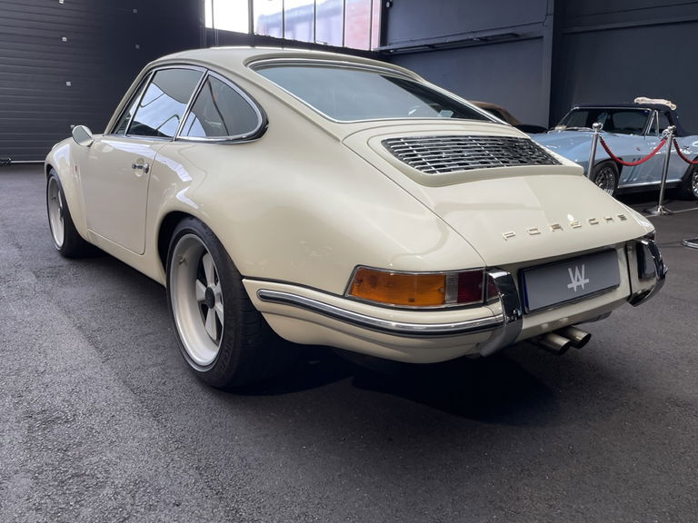Porsche 911 Backdate