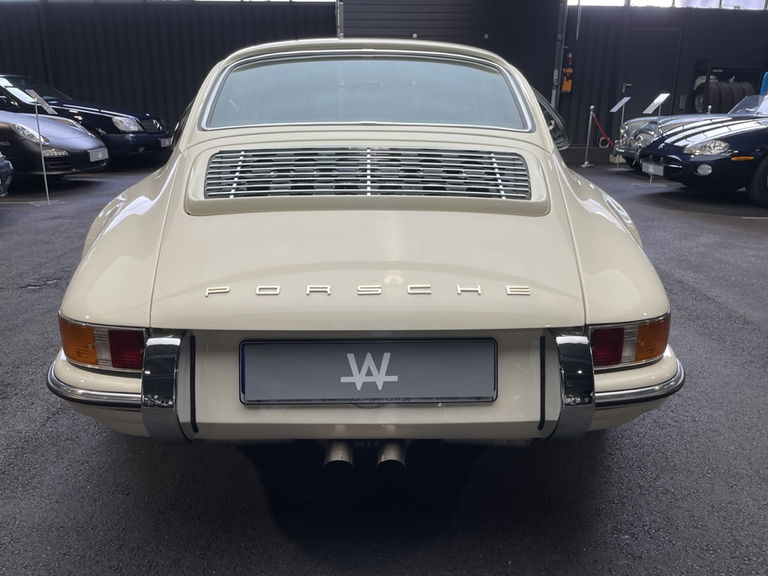Porsche 911 Backdate