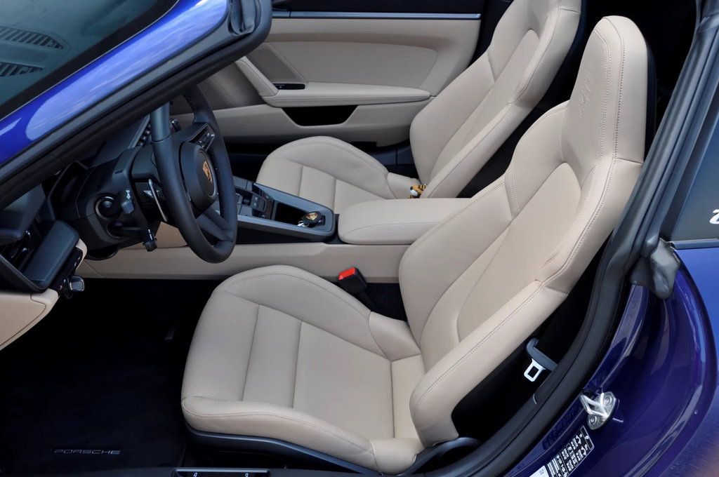 Porsche 992 Targa 4