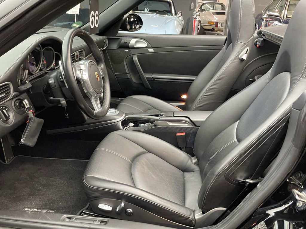 Porsche 997.2 Carrera Black Edition