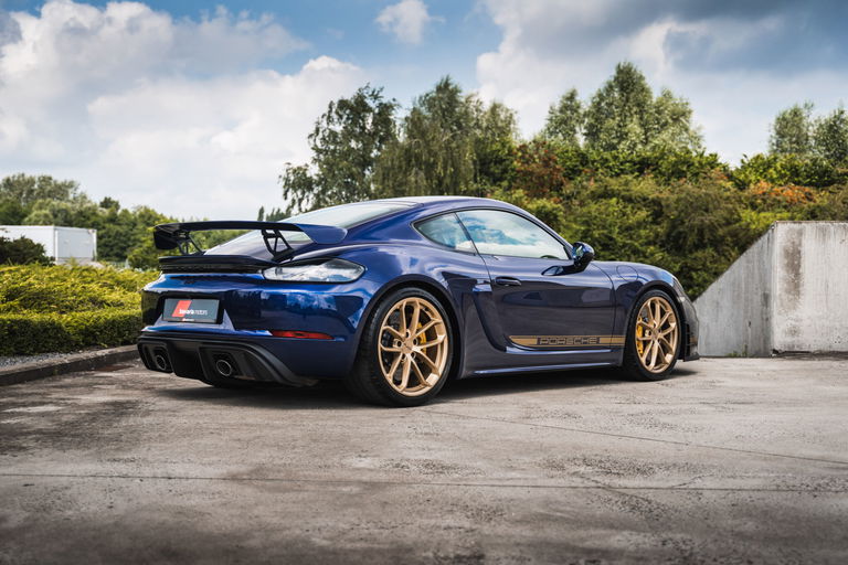 Porsche 718 Cayman GT4