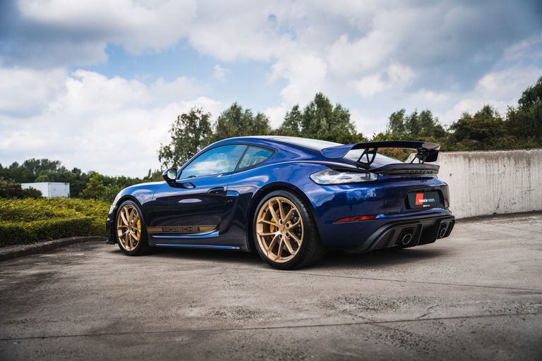 Porsche 718 Cayman GT4