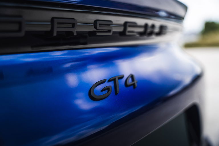 Porsche 718 Cayman GT4