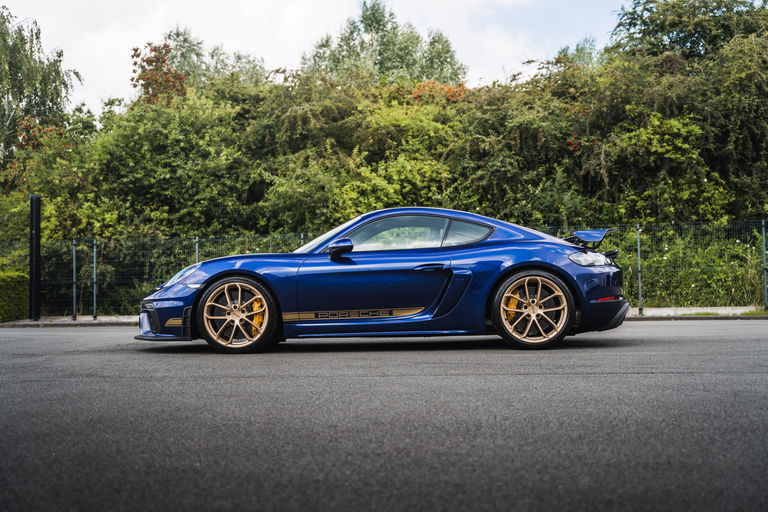 Porsche 718 Cayman GT4