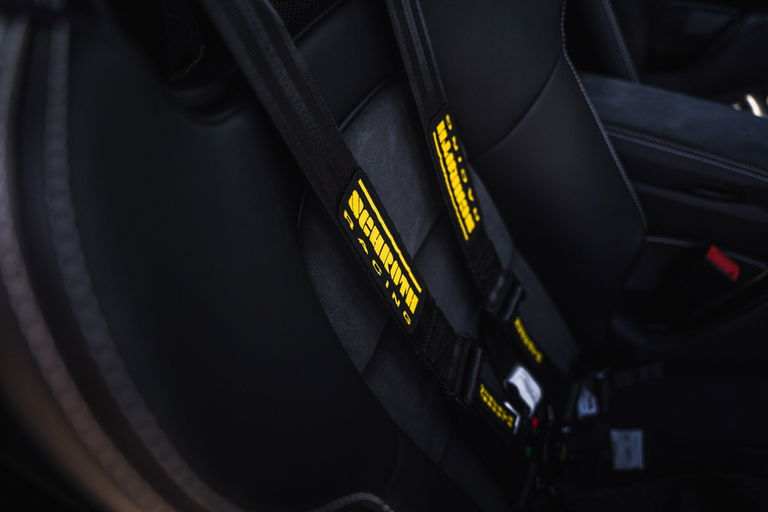 Porsche 718 Cayman GT4