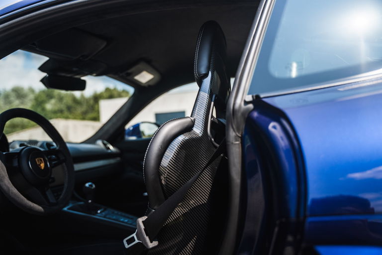 Porsche 718 Cayman GT4